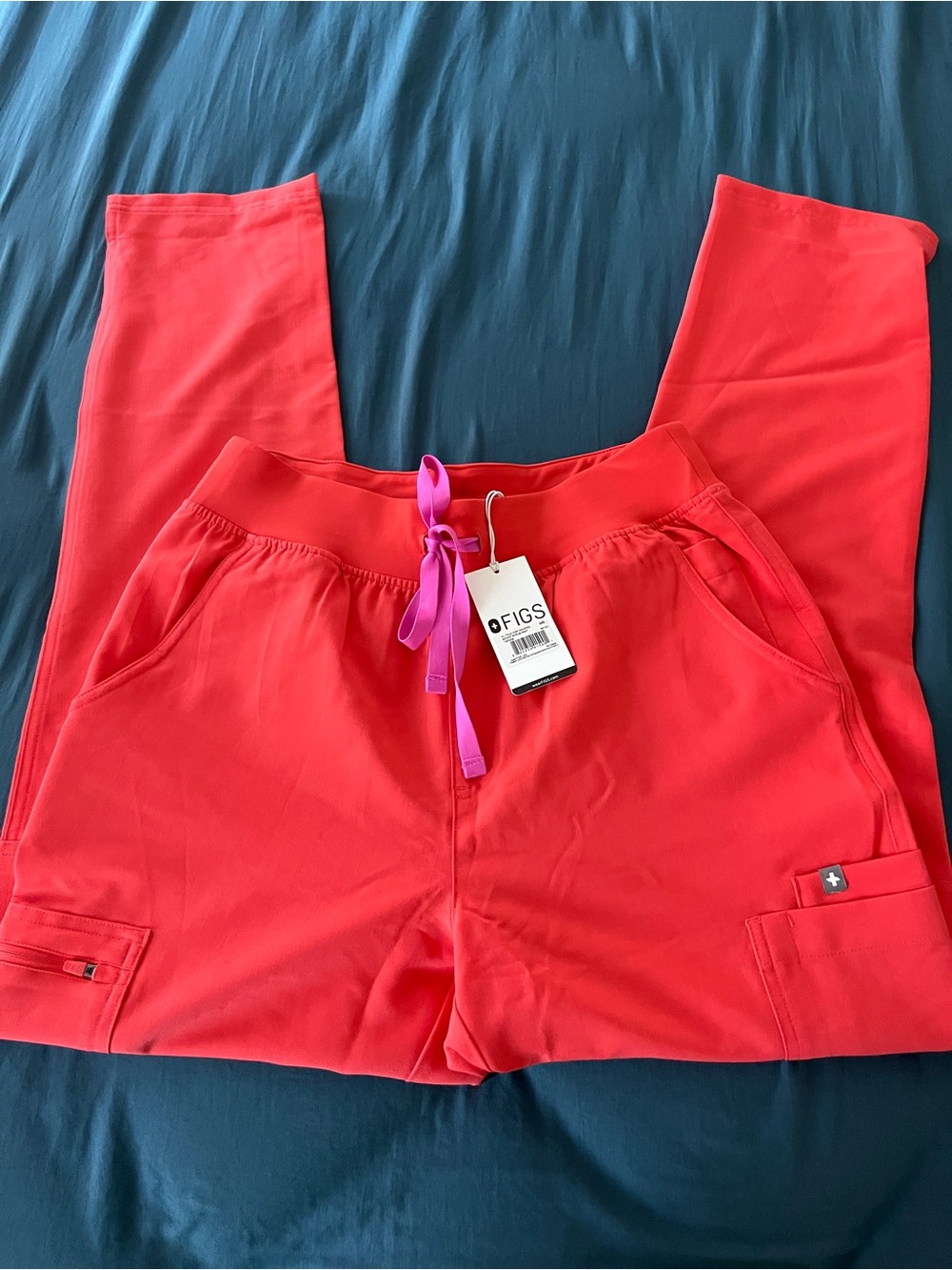 FIGS- Yola High waisted scrub pants in fireside color - Picture 5 of 8